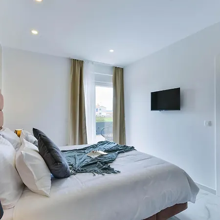 In With Swimming Pool בית נופש *