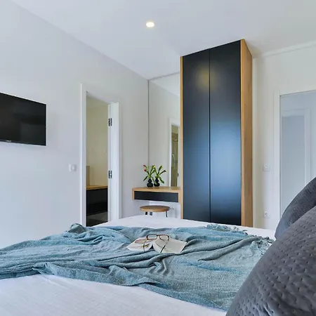 In With Swimming Pool *