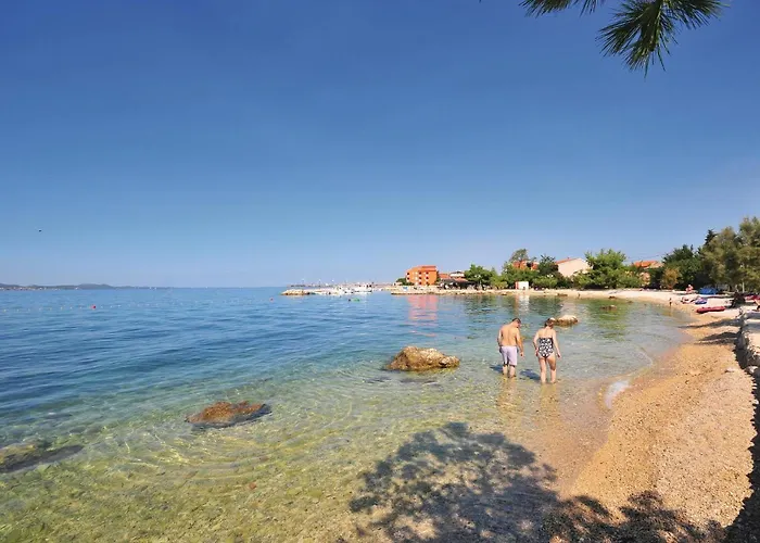 Сasa de vacaciones In With Swimming Pool