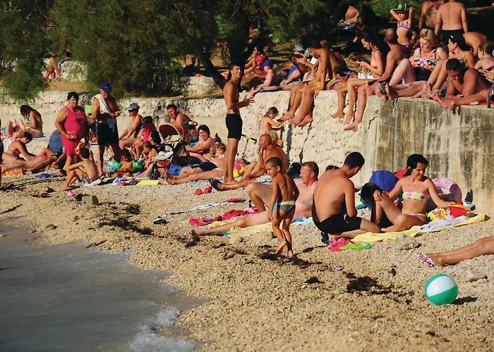 Сasa de vacaciones In With Swimming Pool