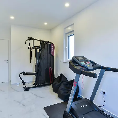 In With Swimming Pool