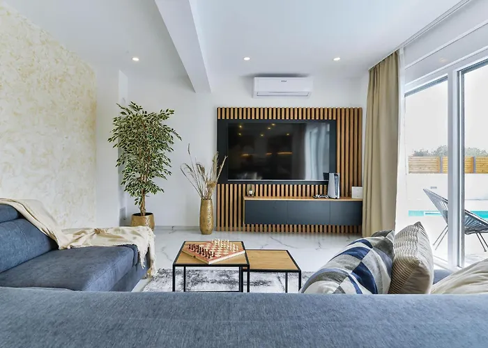 In With Swimming Pool * Bibinje